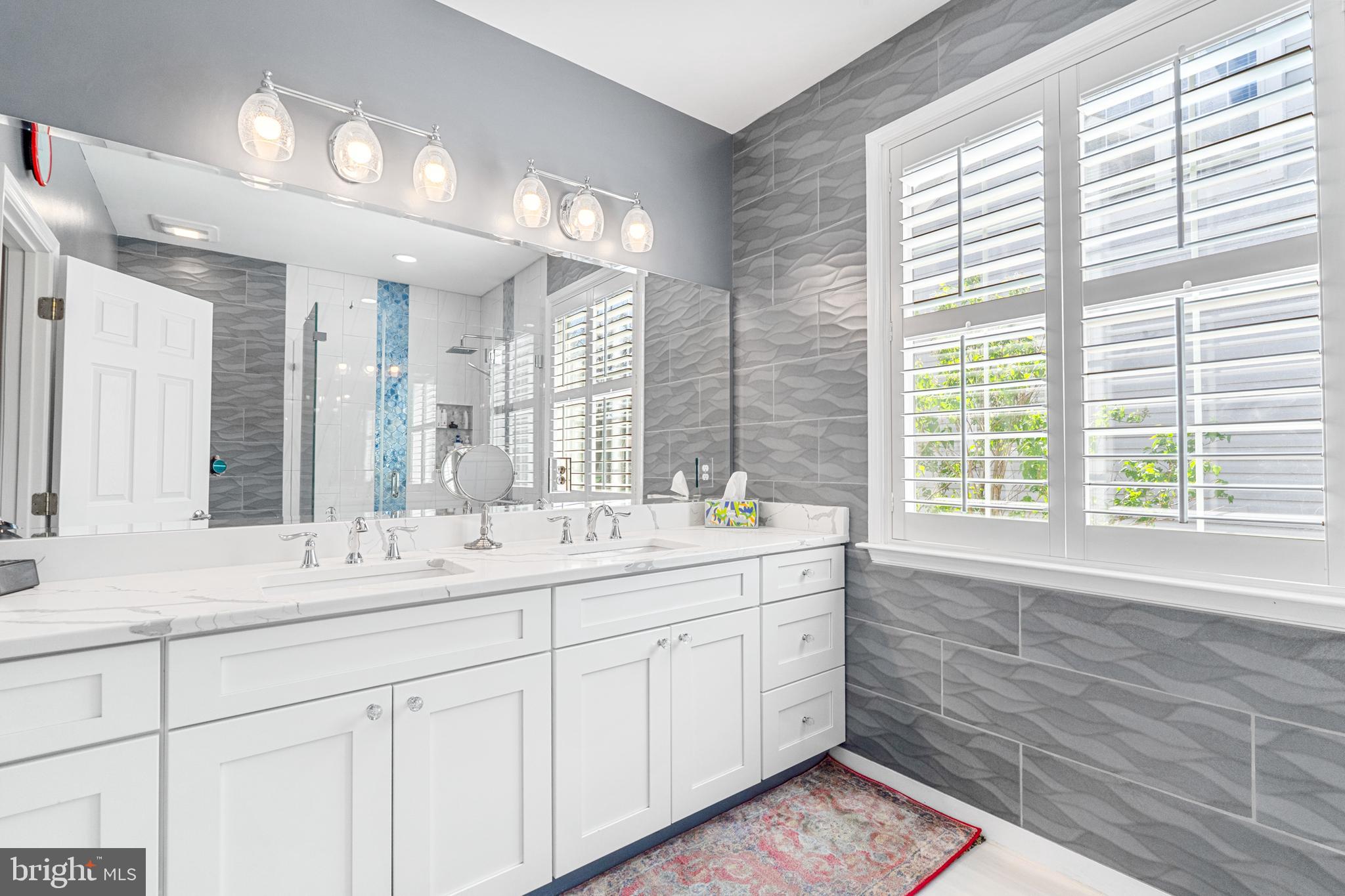 13514 Ryton Ridge Lane Gainesville, VA 20155 - Photo 27 of 57 Double sinks