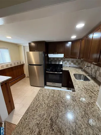 $2,600 | 402 Monroe Avenue, New Milford, NJ 07646