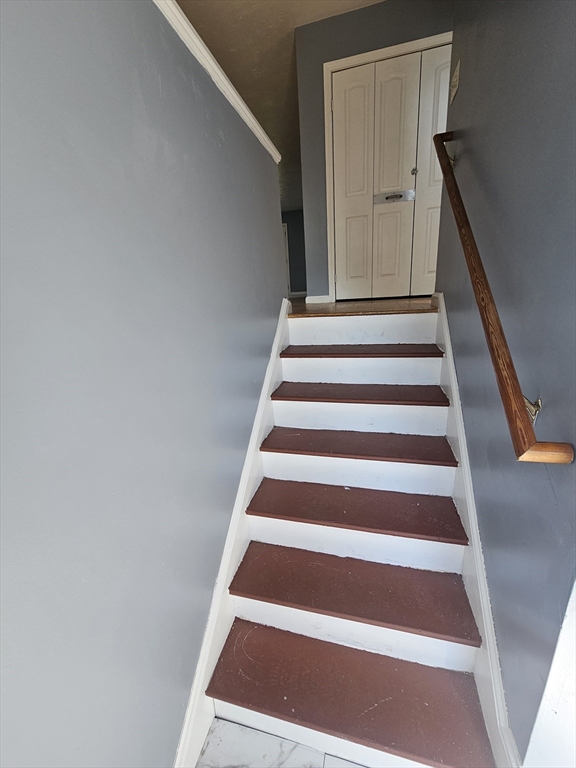 40 Merrick Street, Unit A Worcester, MA 01609 - Photo 13 of 32 a view of entryway