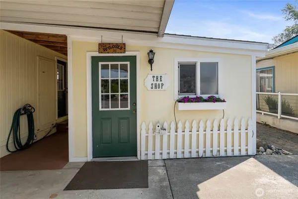 $229,995 | 836 Harman Way South, Unit 82, Orting, WA 98360