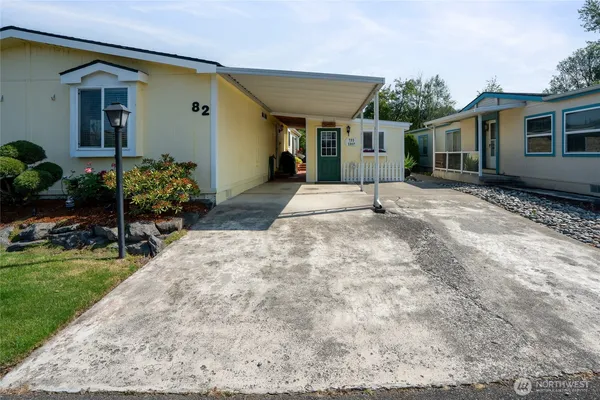 $229,995 | 836 Harman Way South, Unit 82, Orting, WA 98360