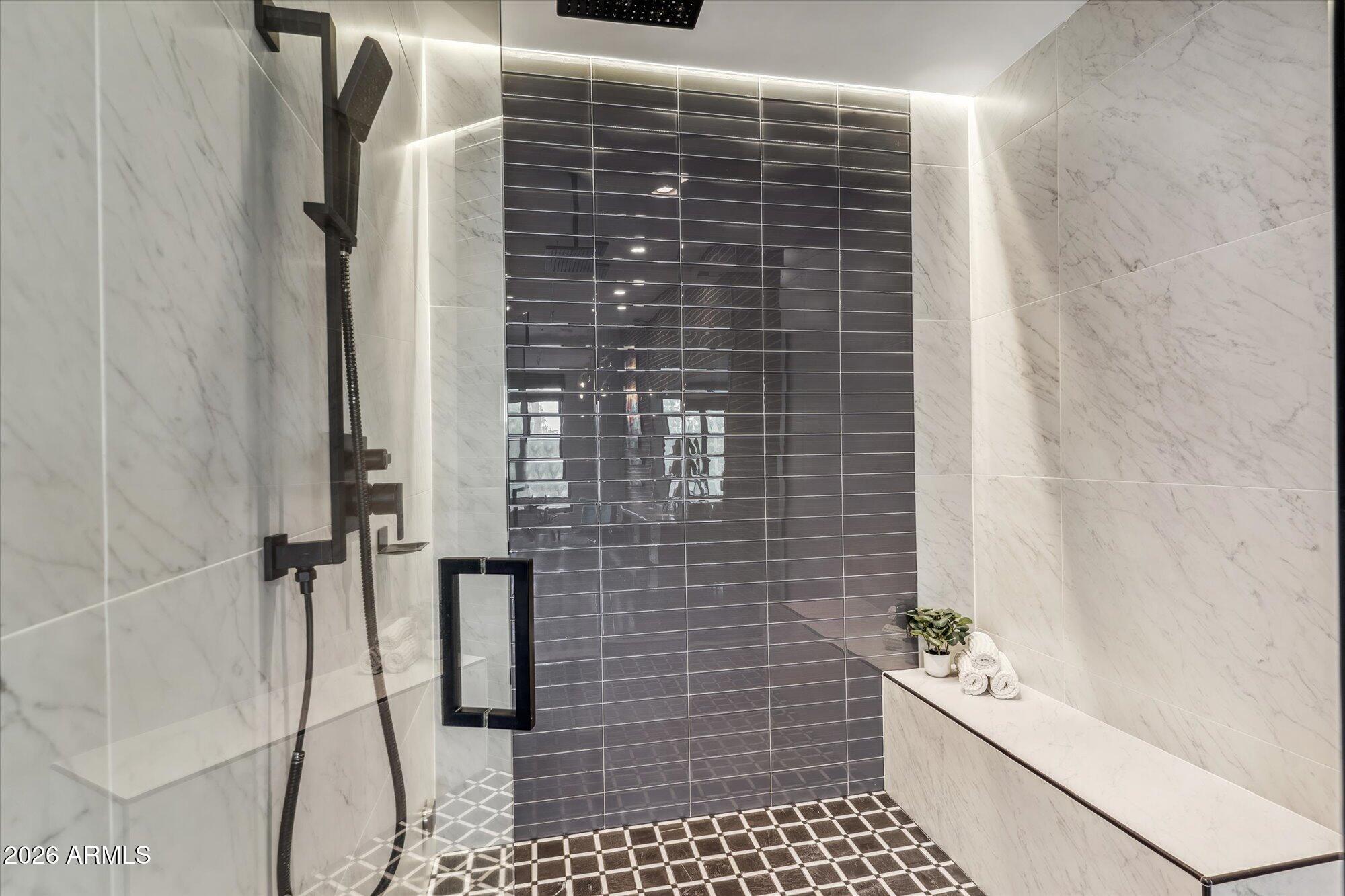 914 East Osborn Road, Unit 202 Phoenix, AZ 85014 - Photo 21 of 64 35-Primary Bathroom