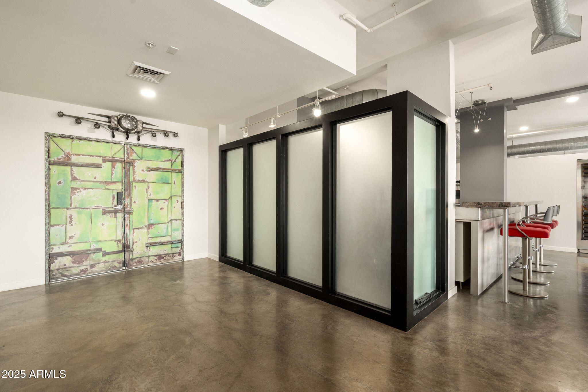 914 East Osborn Road, Unit 202 Phoenix, AZ 85014 - Photo 6 of 64 005