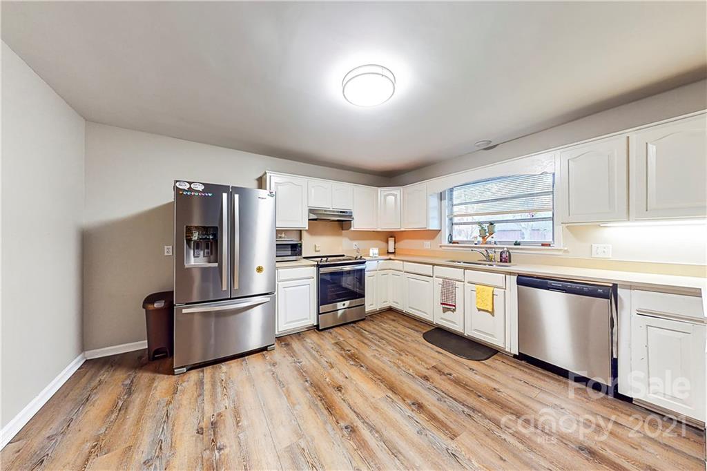 6265 Morehead Road Harrisburg, NC 28075 - Photo 7 of 23 Gallery Image 7
