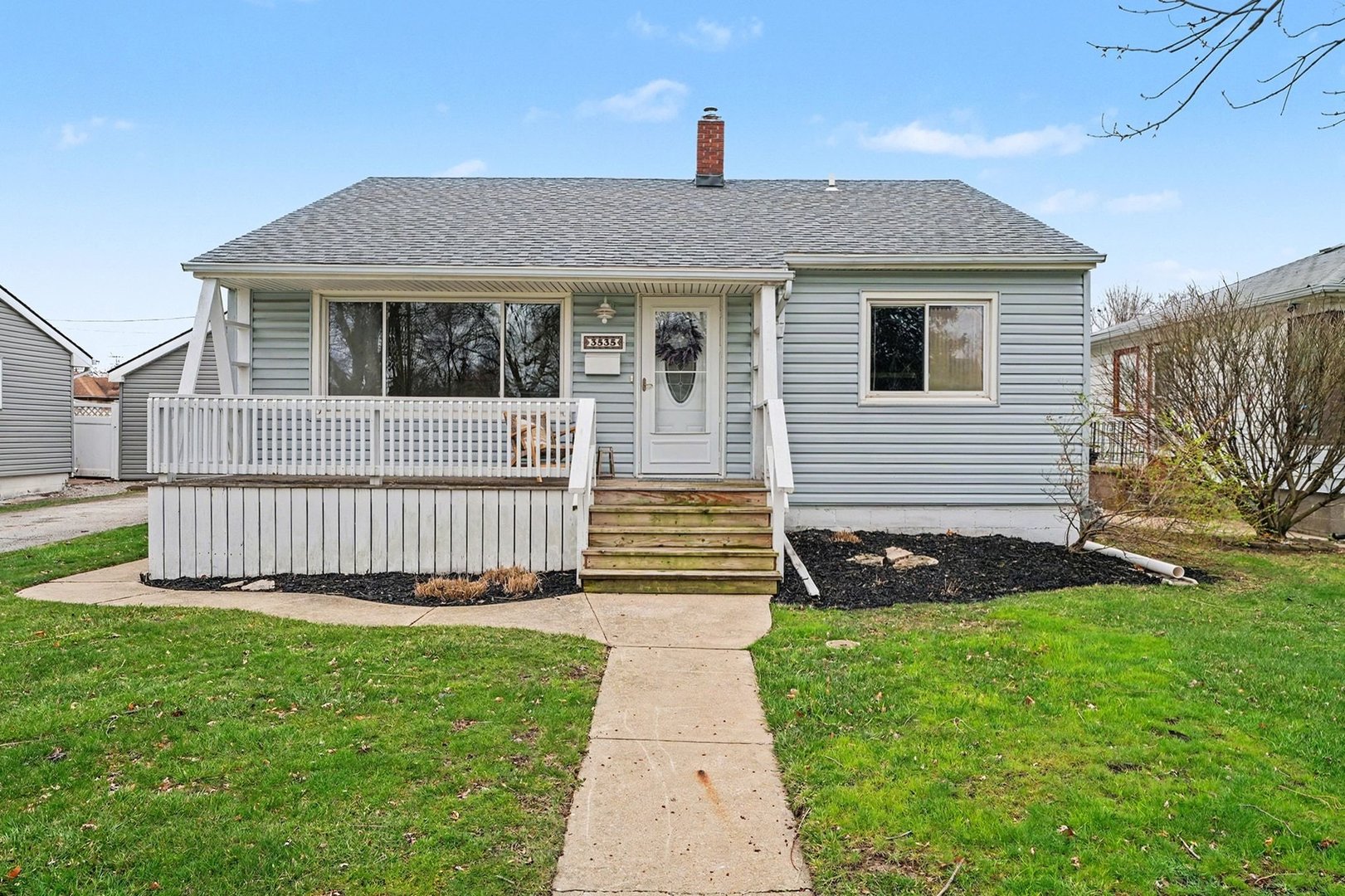 3535 Washington Street Lansing, IL 60438 - Photo 1 of 28
