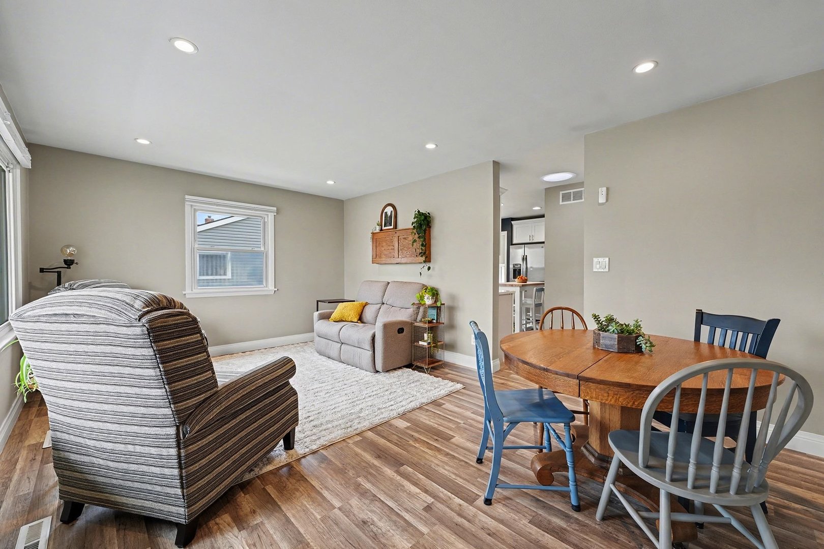 3535 Washington Street Lansing, IL 60438 - Photo 5 of 28