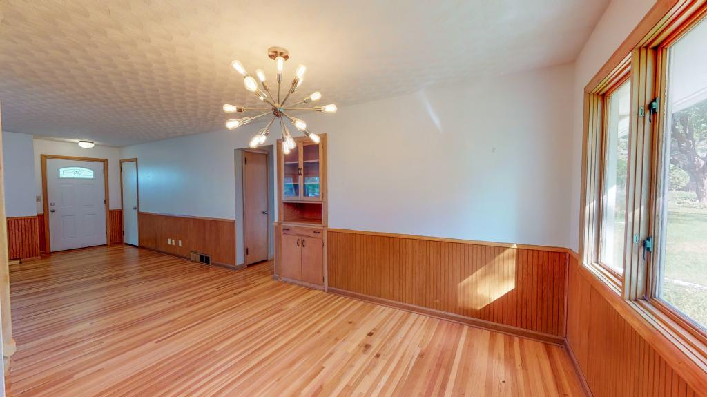 1632 7 1/2 Avenue Northeast Rochester, MN 55906 - Photo 4 of 19 Gallery Image 4