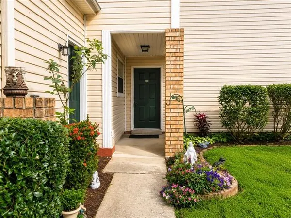 $105,000 | 3328 Timberlane Way Drive, Unit 116, Harvey, LA 70058