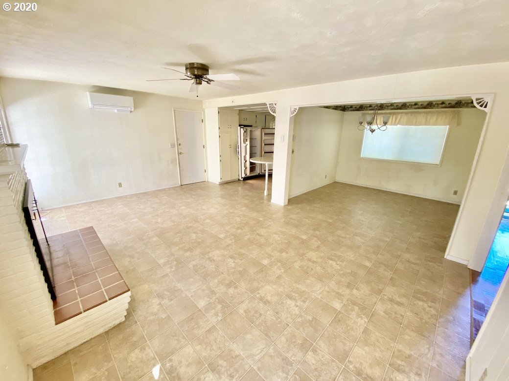 1759 Santa Rosa Street Eugene, OR 97404 - Photo 5 of 28 Gallery Image 5