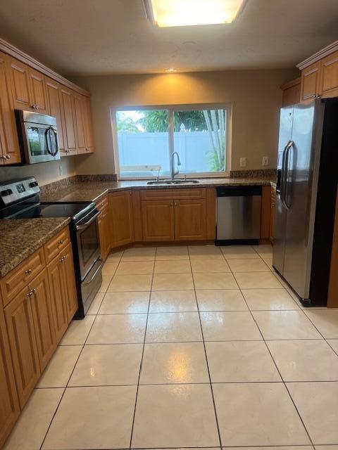 7187 Thompson Road Boynton Beach, FL 33426 - Photo 2 of 44 2