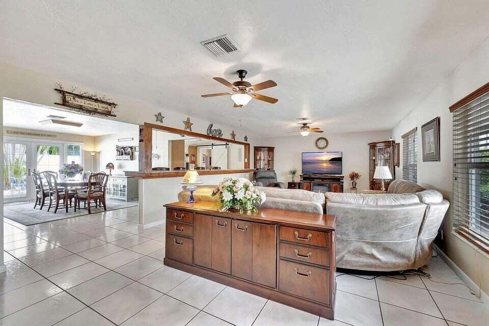 7187 Thompson Road Boynton Beach, FL 33426 - Photo 28 of 44 28