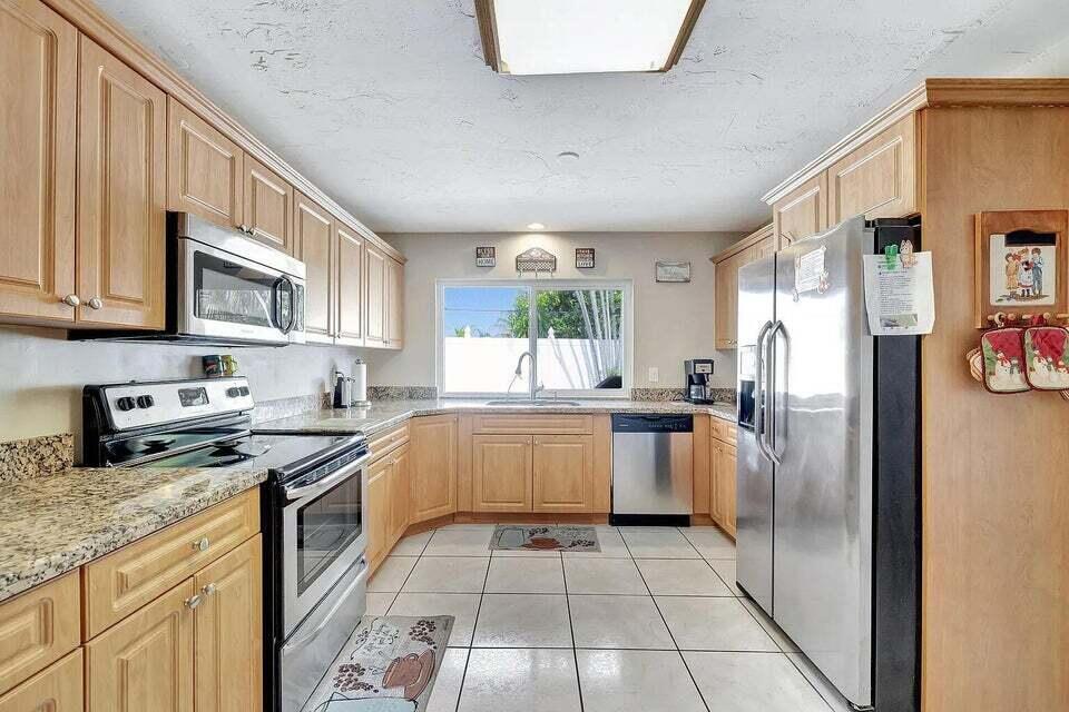 7187 Thompson Road Boynton Beach, FL 33426 - Photo 34 of 44 34