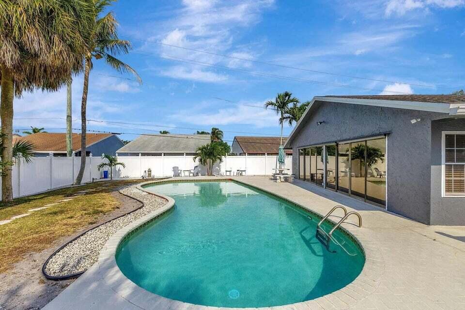 7187 Thompson Road Boynton Beach, FL 33426 - Photo 43 of 44 43