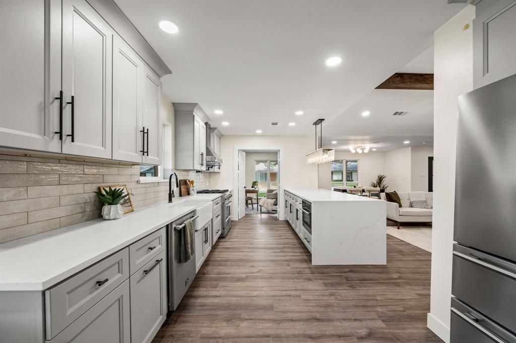 3208 Timberview Road Dallas, TX 75229 - Photo 14 of 32 Gallery Image 14