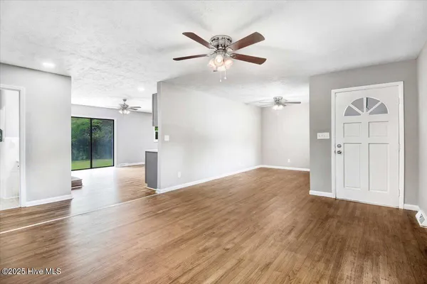 $199,900 | 527 West College Street, Warsaw, NC 28398