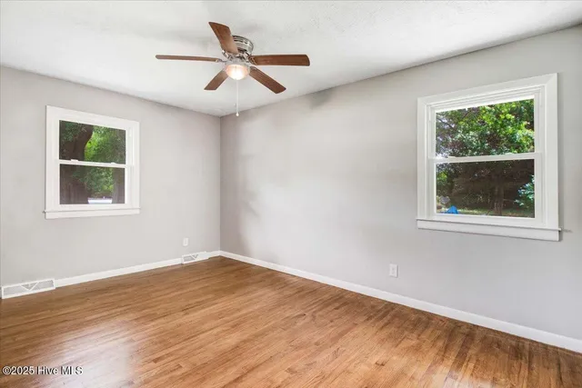 $204,999 | 527 West College Street, Warsaw, NC 28398