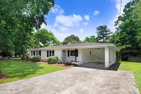 $199,900 | 527 West College Street, Warsaw, NC 28398