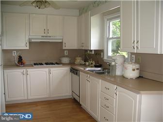 139 Greenvale Road Cherry Hill, NJ 08034 - Photo 3 of 12 Kitchen