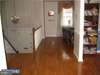 139 Greenvale Road Cherry Hill, NJ 08034 - Photo 4 of 12 View