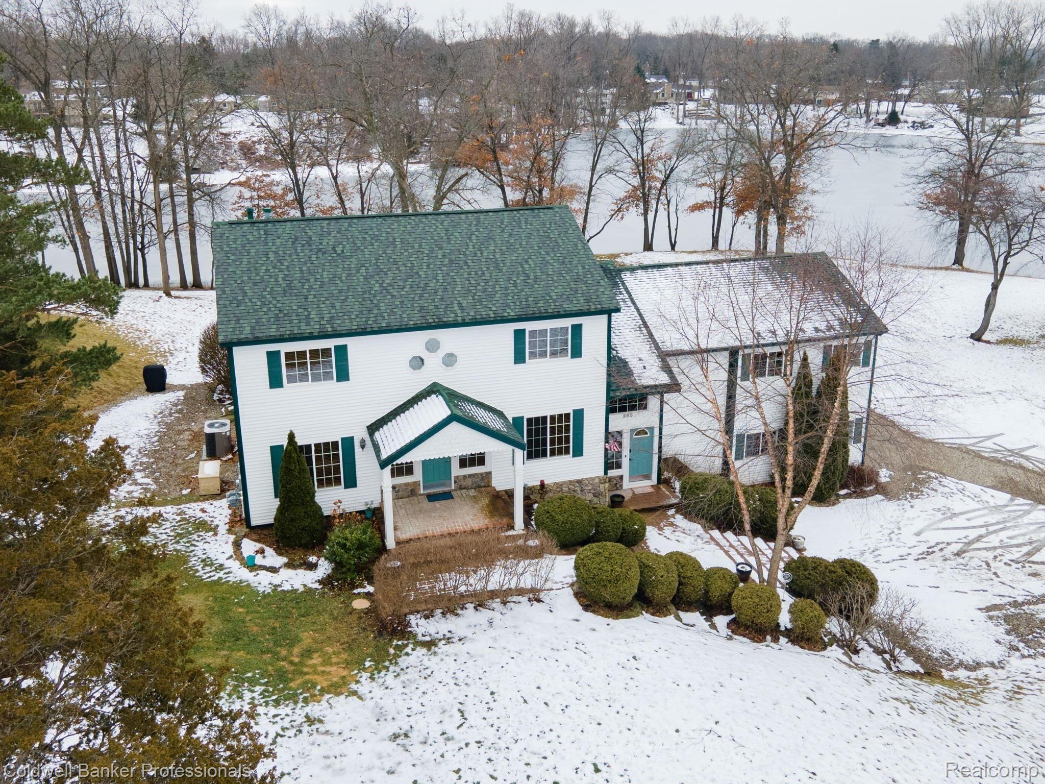 565 Clyde Road Highland, MI 48357 - Photo 3 of 52 1-web-or-mls-565-Clyde-Rd-1.jpg