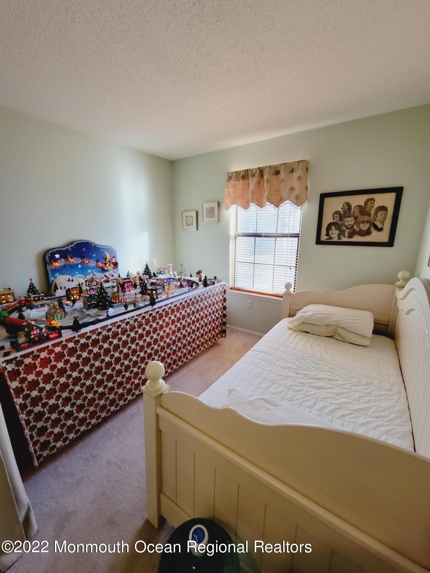 110 Daisy Court Jackson, NJ 08527 - Photo 12 of 21 20220127_151835