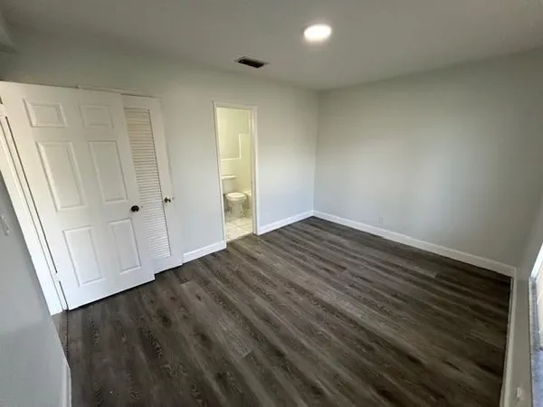 $1,899 | 1401 Northeast 57th Place, Unit 9, Fort Lauderdale, FL 33334