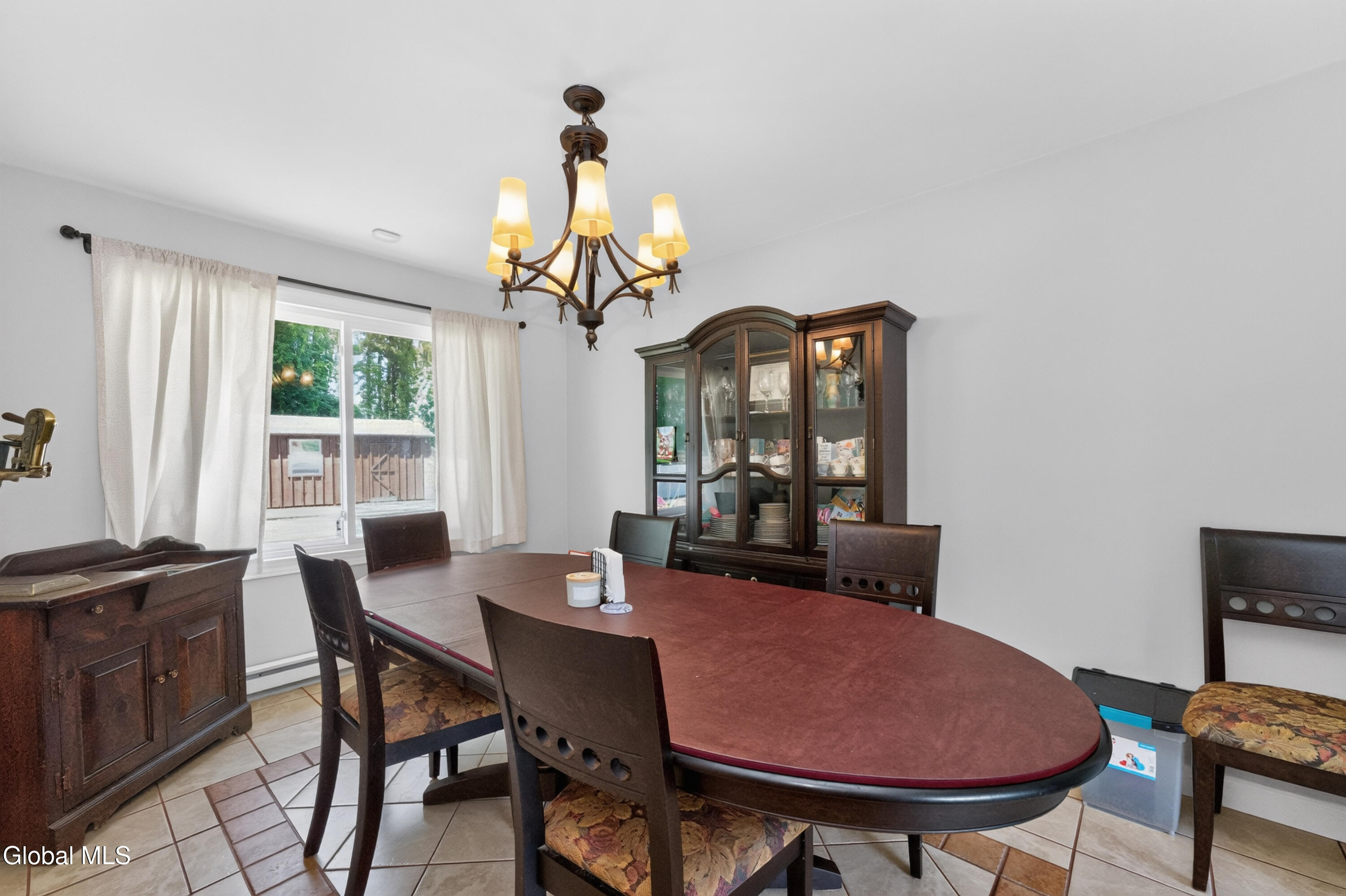 60 Denison Road Colonie, NY 12309 - Photo 9 of 26 4 Diningroom 2