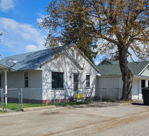 $250,000 | 414 1/2 Buchanan Street Southwest, Ronan, MT 59864