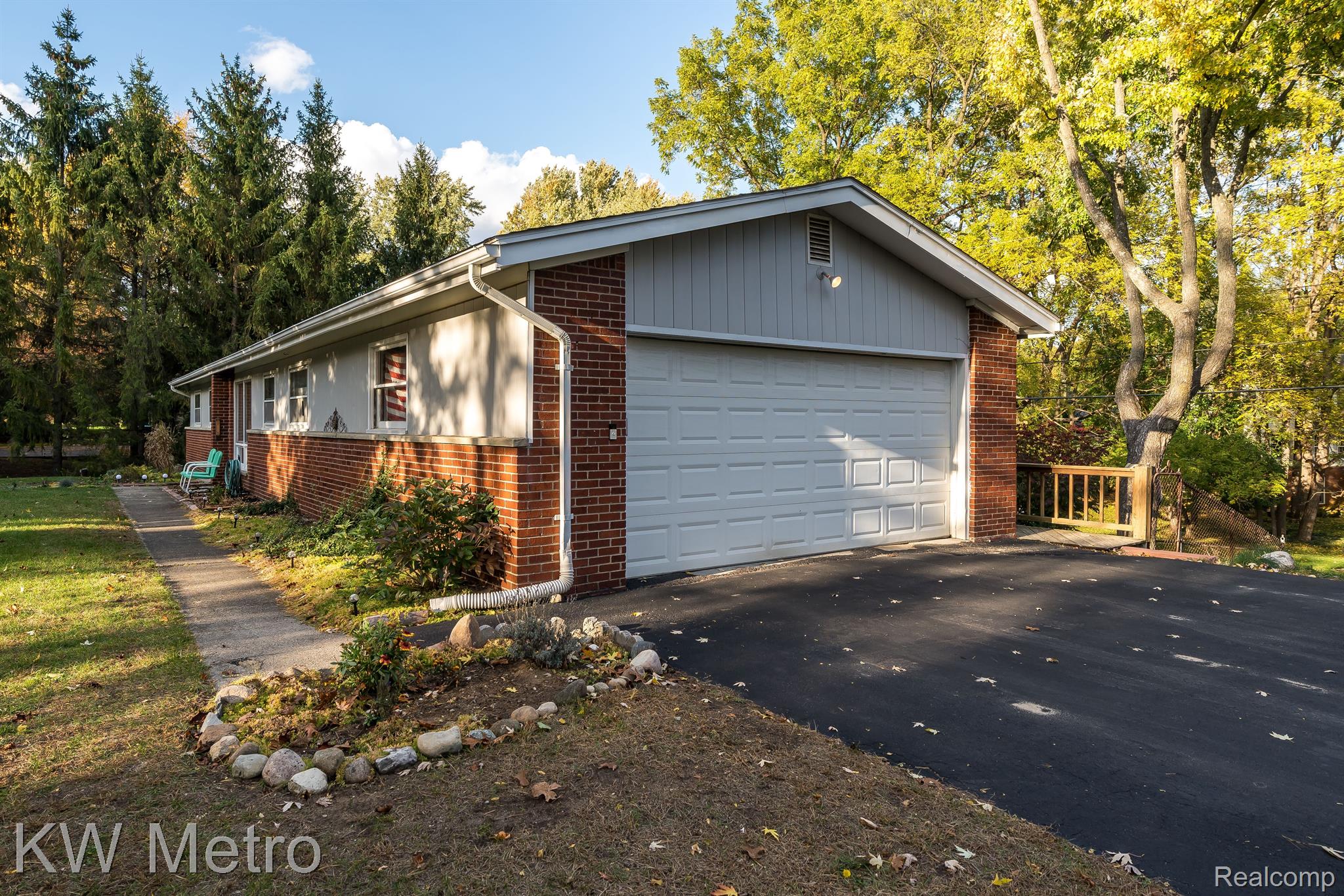 5805 Orion Road Rochester, MI 48306 - Photo 2 of 33 Gallery Image 2
