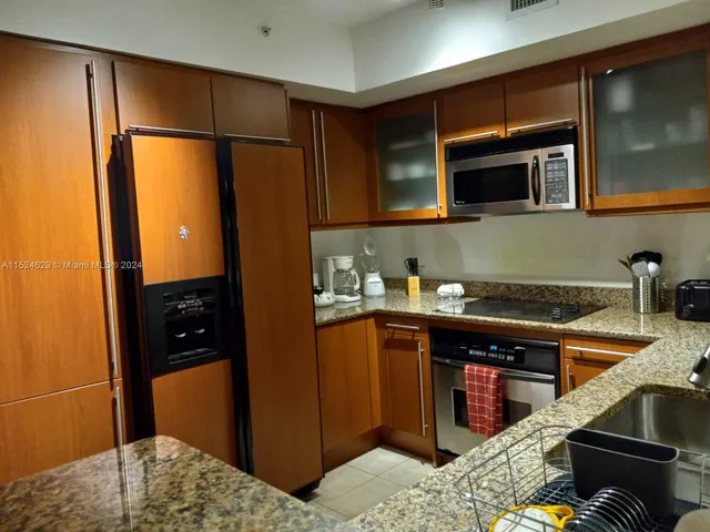 $4,900 | 2080 South Ocean Drive, Unit 1104, Hallandale Beach, FL 33009