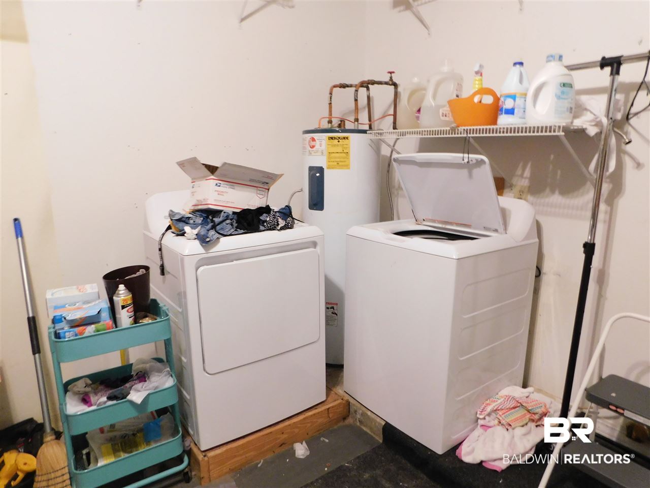 6359 Burnham Wood Place Mobile, AL 36608 - Photo 24 of 32 Laundry