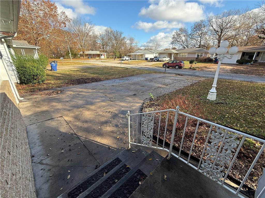 104 Warwick Road Coffeyville, KS 67337 - Photo 33 of 39