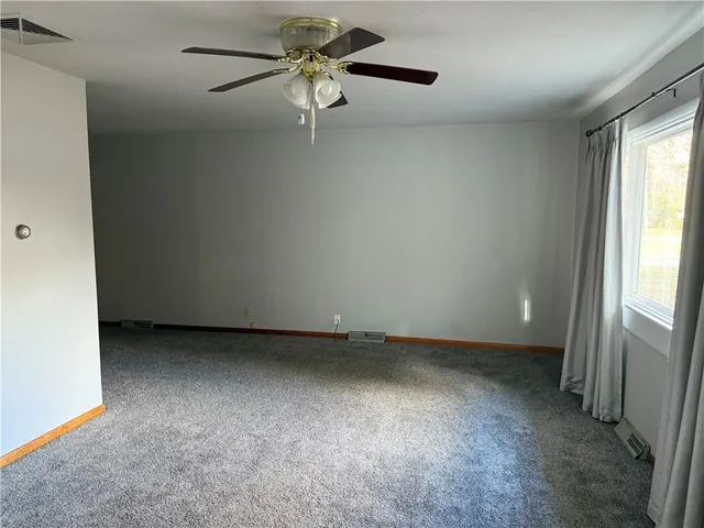 $150,000 | 104 Warwick Road, Coffeyville, KS 67337