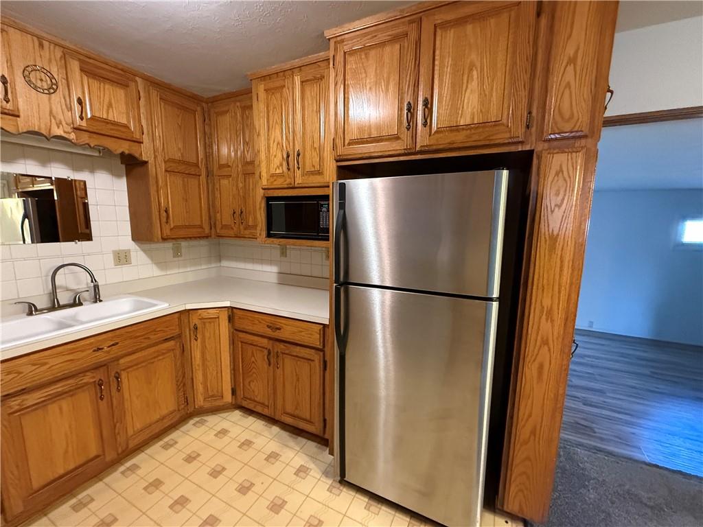 104 Warwick Road Coffeyville, KS 67337 - Photo 8 of 39