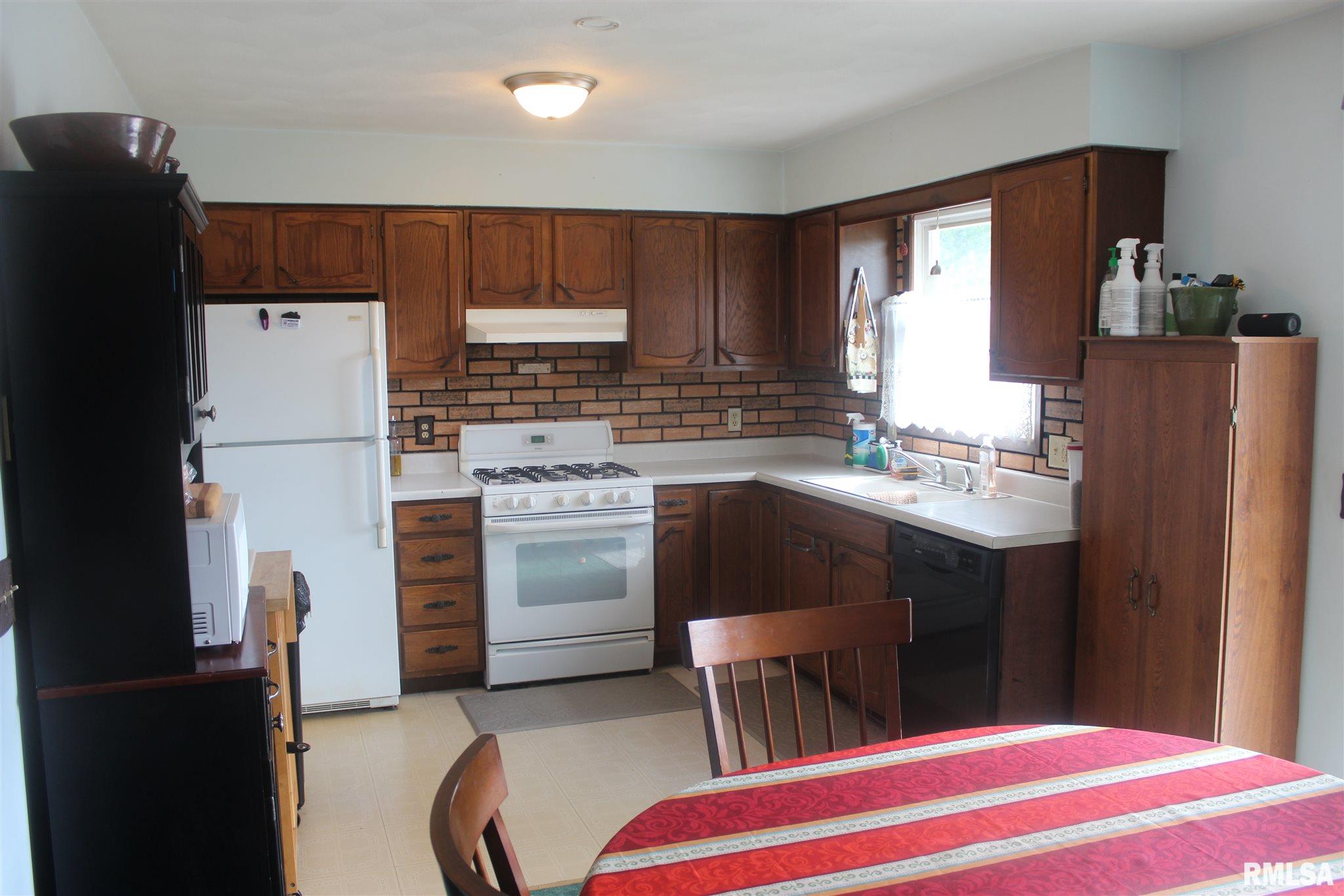 614 7th Street Colona, IL 61241 - Photo 2 of 18 Gallery Image 2