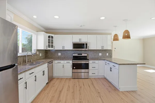 $5,000 | 400 La Casa Avenue, San Mateo, CA 94403