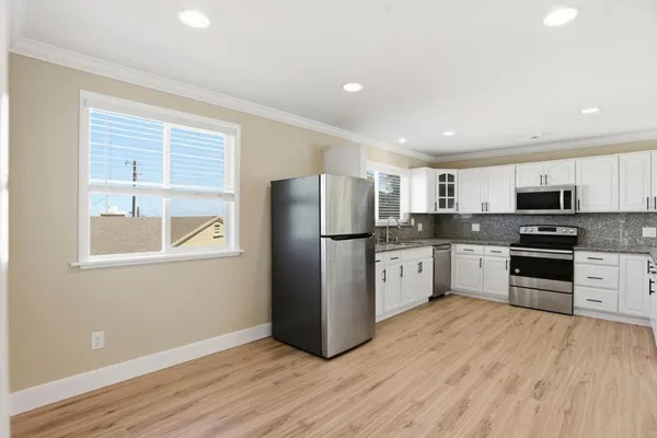 $4,800 | 400 La Casa Avenue, San Mateo, CA 94403