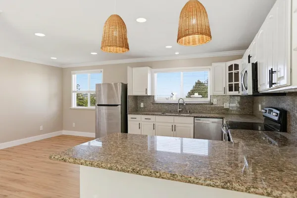 $4,800 | 400 La Casa Avenue, San Mateo, CA 94403