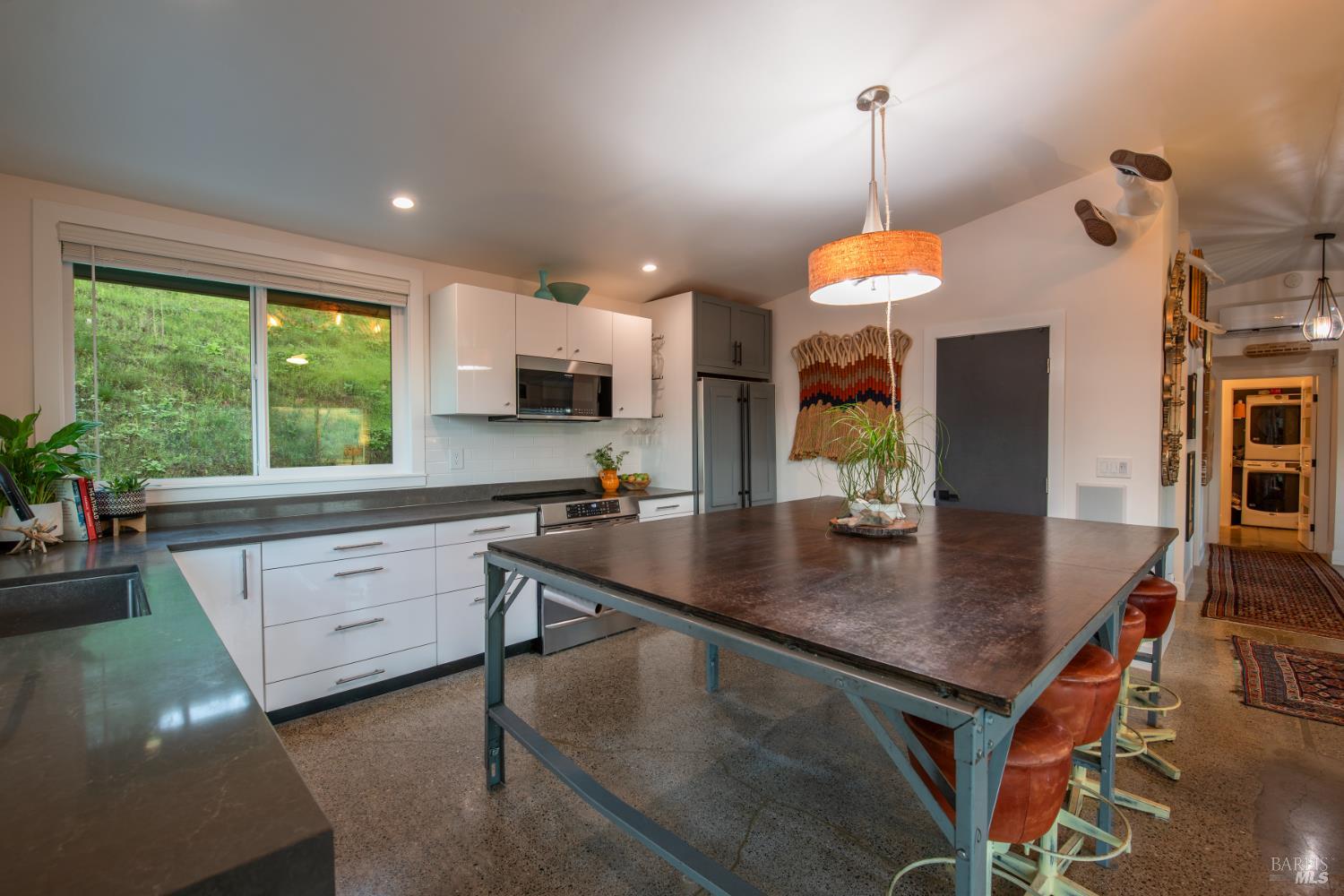 22855 Chianti Road Cloverdale, CA 95425 - Photo 13 of 76