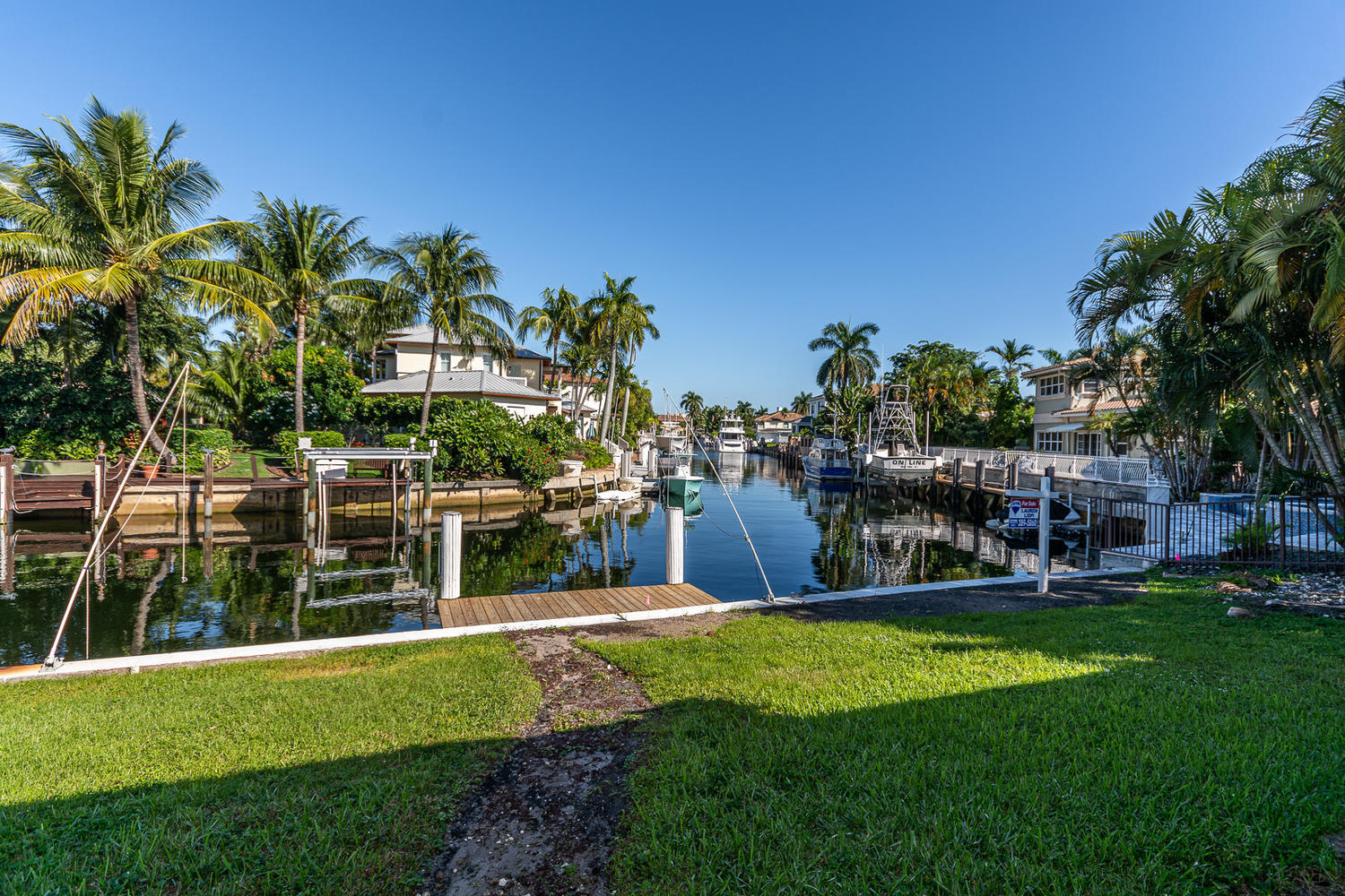701 Harbour Drive Boca Raton, FL 33431 - Photo 12 of 22 Waterfront Backyard
