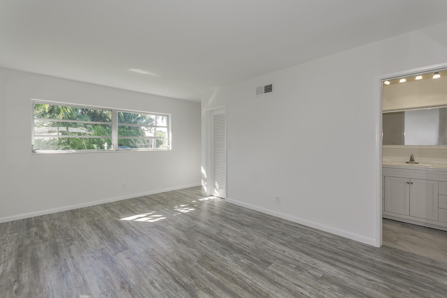 701 Harbour Drive Boca Raton, FL 33431 - Photo 13 of 22 Master Bedroom