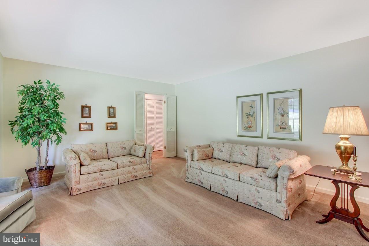 1138 Kalreda Road York, PA 17406 - Photo 4 of 23 Gallery Image 4