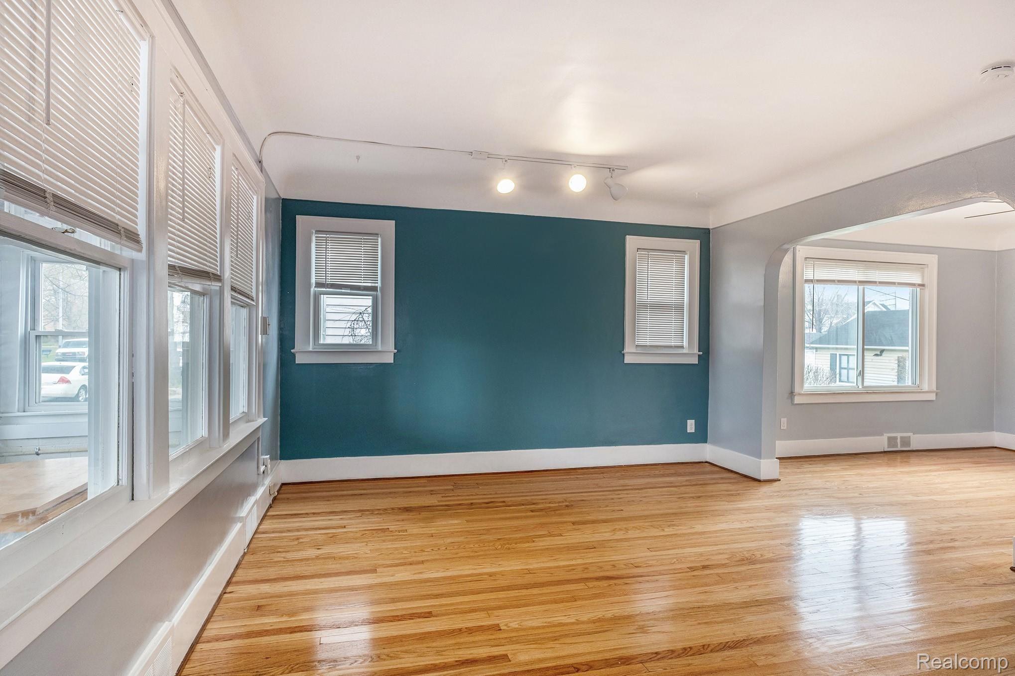 375 Genessee Street River Rouge, MI 48218 - Photo 7 of 28 _DSF8718.jpg
