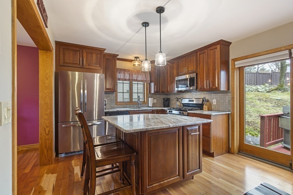 51 Coolidge Road Lynn, MA 01902 - Photo 2 of 31 Gallery Image 2