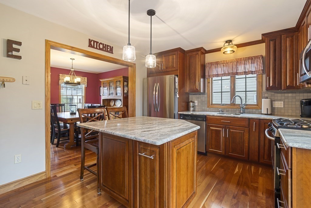 51 Coolidge Road Lynn, MA 01902 - Photo 6 of 31 Gallery Image 6