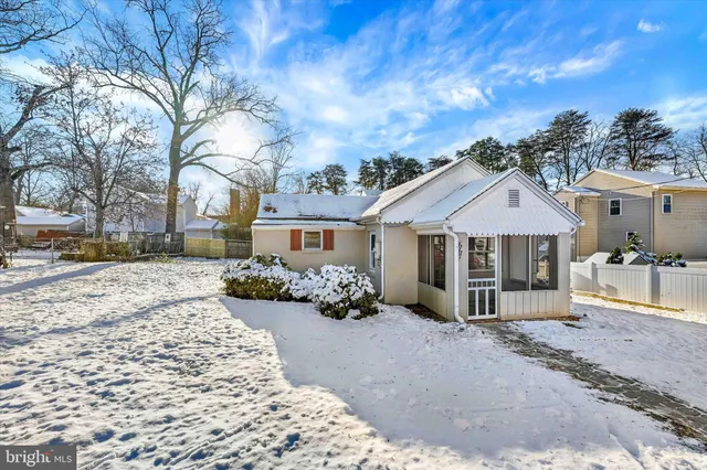 $310,000 | 667 213th Street, Pasadena, MD 21122