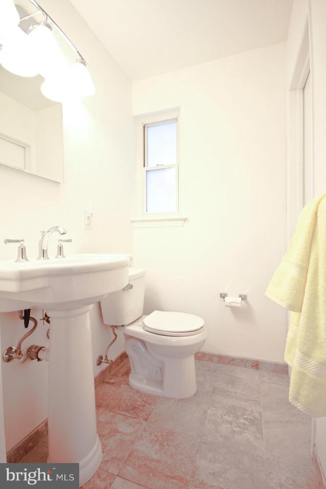 5216 Ferndale Street Springfield, VA 22151 - Photo 13 of 29 Bath (Master)