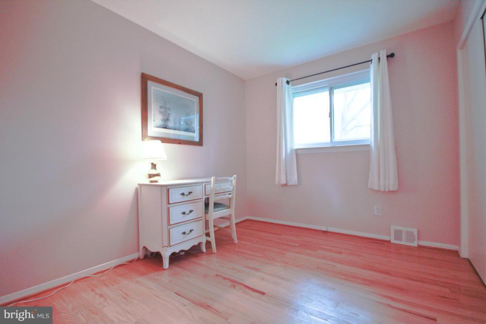 5216 Ferndale Street Springfield, VA 22151 - Photo 17 of 29 Bedroom