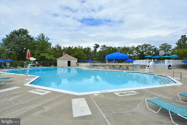 $2,100 | 6939 Mary Caroline Circle, Unit E, Alexandria, VA 22310