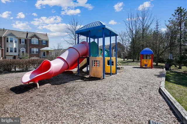 $2,100 | 6939 Mary Caroline Circle, Unit E, Alexandria, VA 22310